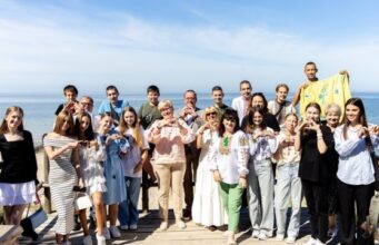 Der litauische Ministerpräsident besuchte ukrainische Kinder im Urlaub in Palanga