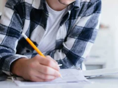 Florida-Teen erzielt perfekte Punktzahl im SAT: So viele Versuche waren nötig und das sind seine Zukunftspläne