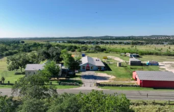 Временное закрытие популярного пивного сада в Боэрне: надежда на возвращение и вызовы для местной экономики