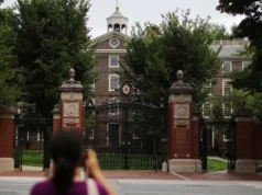 Sieben Universitäten lehnen Finanzierungsangebot des Weißen Hauses mit verbundenen Anforderungen ab. Andere Schulen haben noch nicht geantwortet